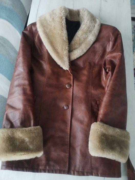 Дамско яке с пух