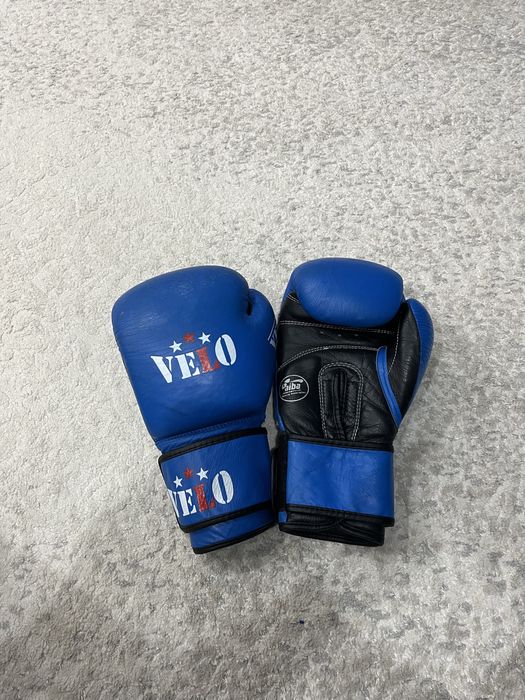 Боксерский перчатки velo