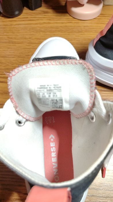 Vând converse - Teniși flatform  înalți  Chuck Taylor All Star Move,