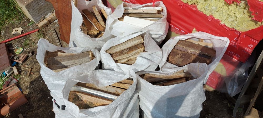 Lemne lemn carbuni pentru foc gratar gradina