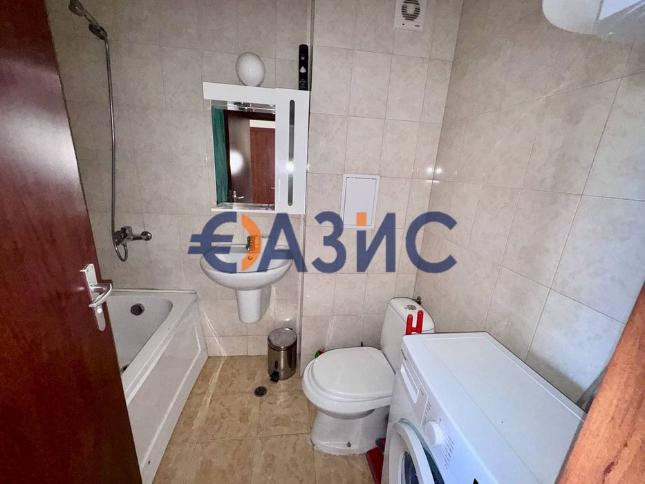 Продава се Двустаен апартамент в Ахелой - 65 кв.м за 556 €/кв.м - Снимка #7