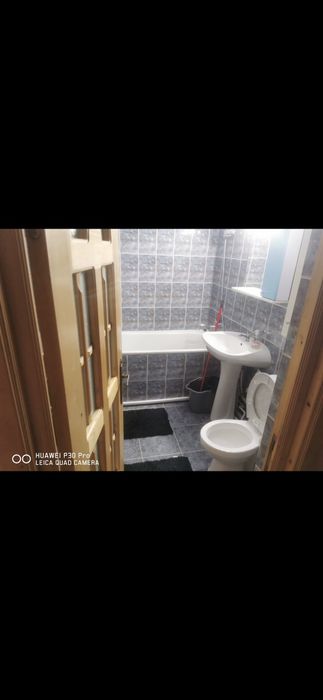 Inchiriez apartament 2 cam