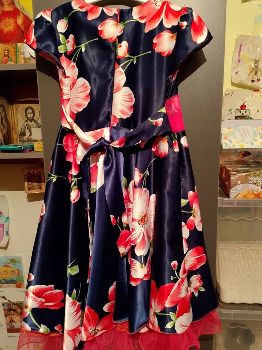 Продам платье на девочку