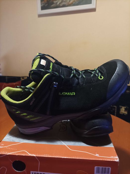 Туристически обувки Lowa