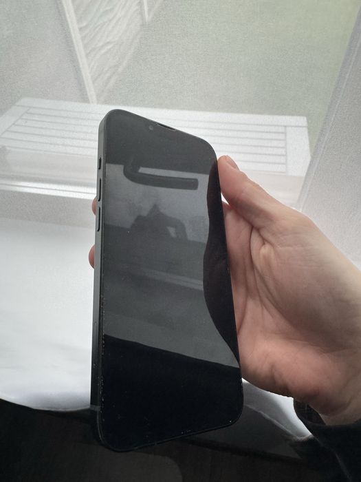 Iphone 13 culoarea Verde