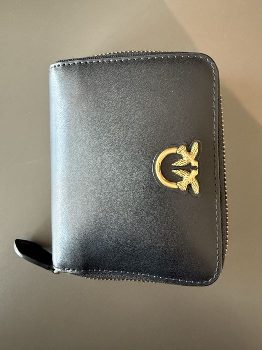 Дамски черен портфейл Pinko