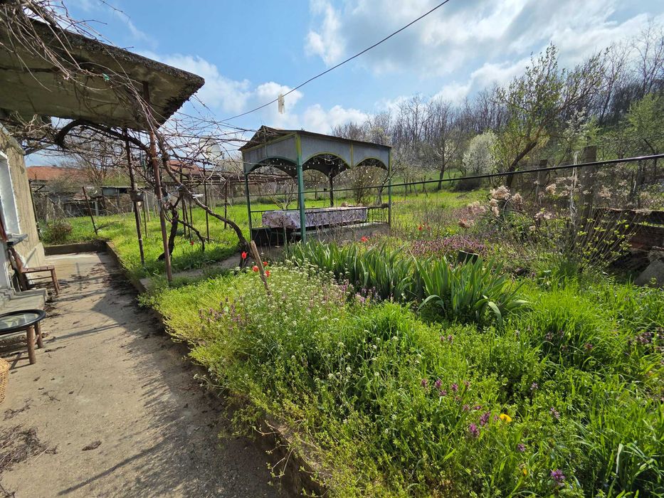 Къща в село Побит Камък, община Разград
