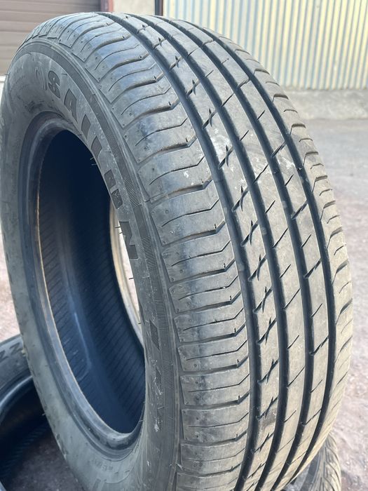 215/60 R16 Sailun