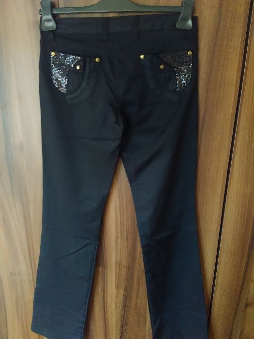 Красиви Дамски  Панталони в черно и бежово