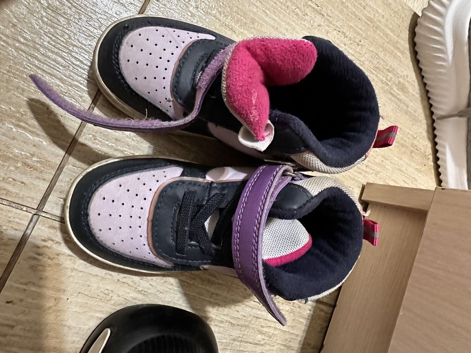 Продам комбинезоны до годика и 1,5 лет