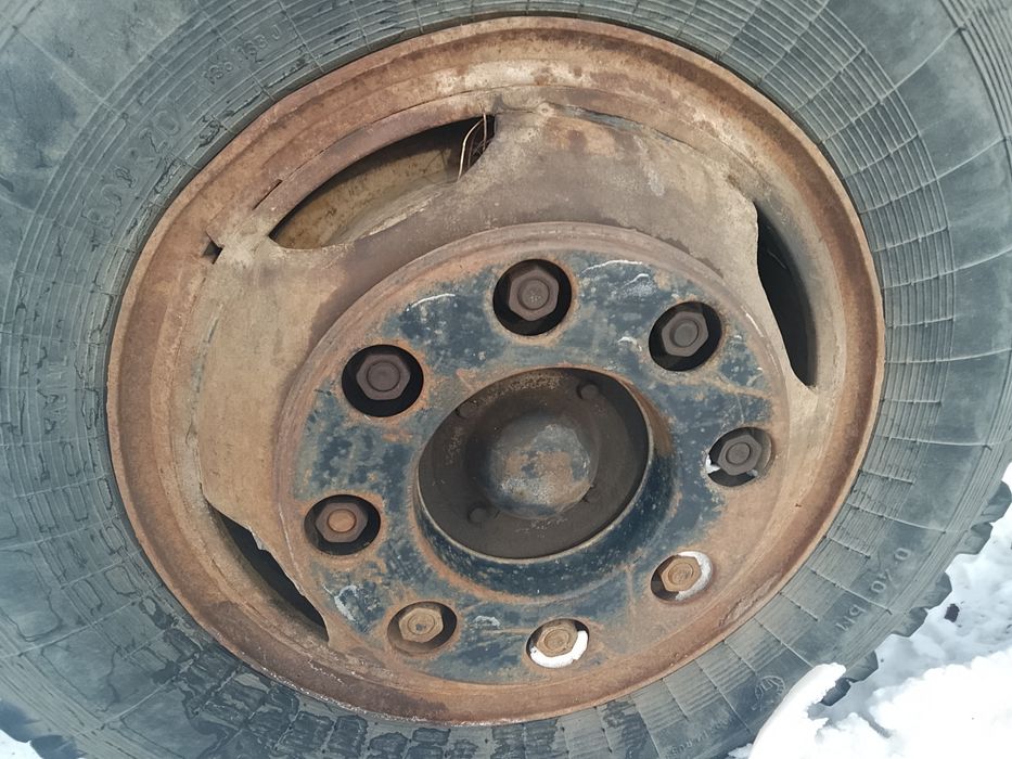 Продам запчасти на зил