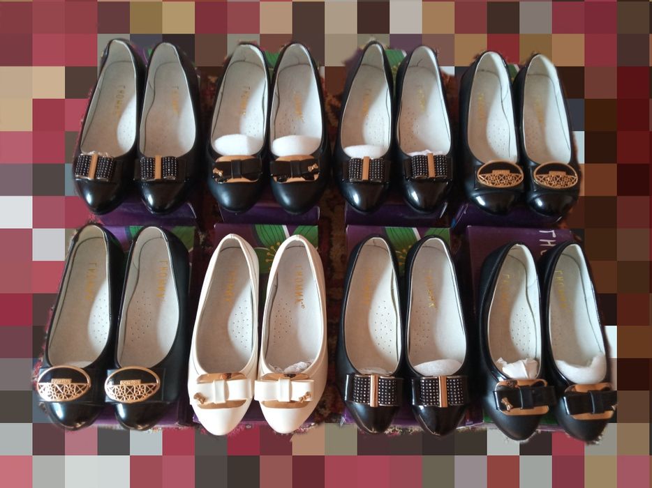 Кызларга туфли сатылады