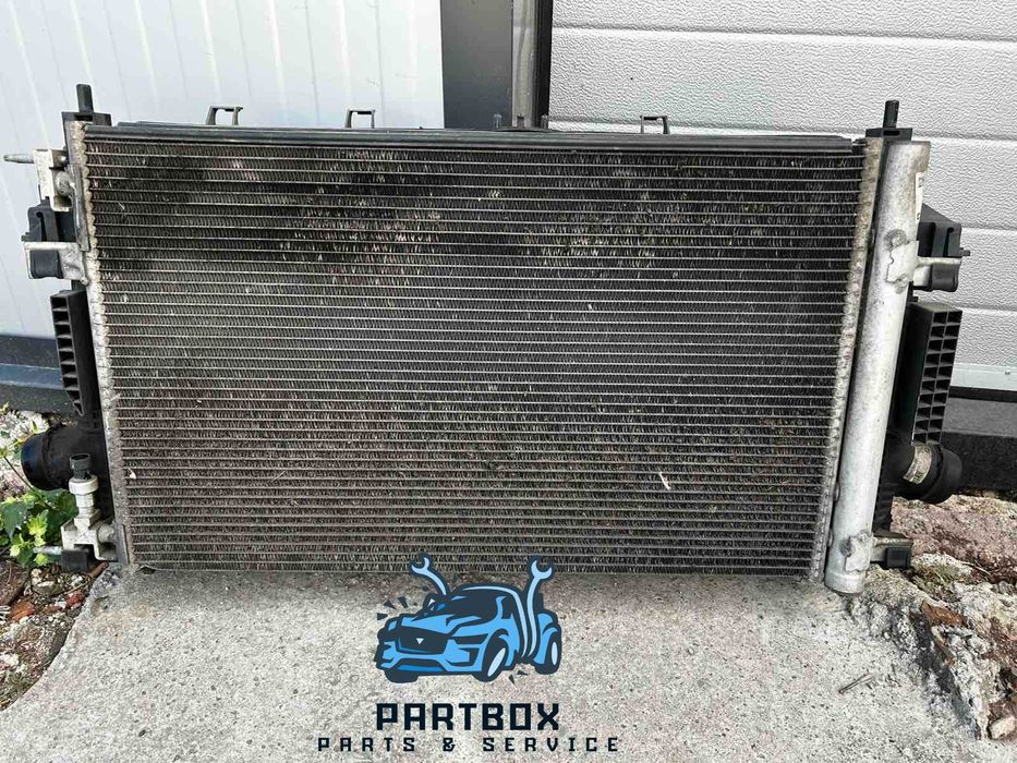 Комплект радиатори с дифузьор от Opel Astra J