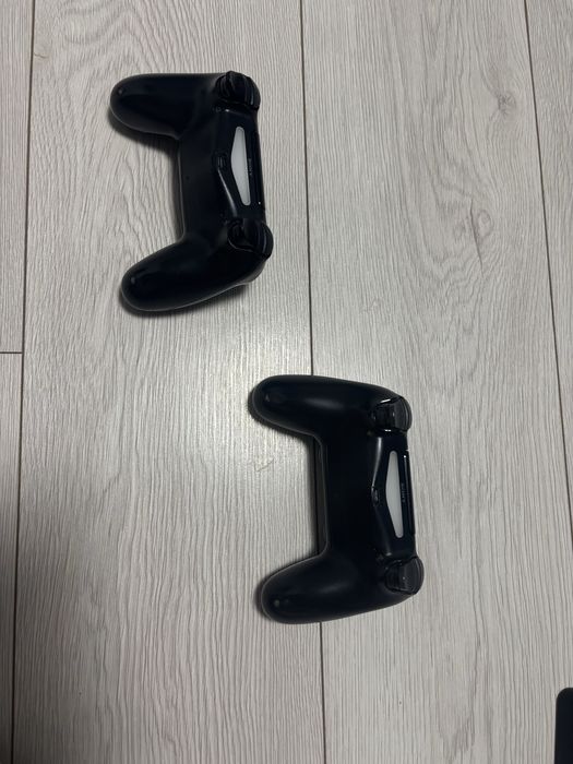 PlayStation 4 SLIM.(jos descrierea)