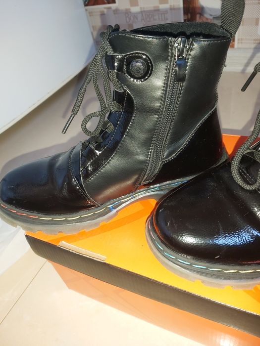 Продам полусапожки на девочку