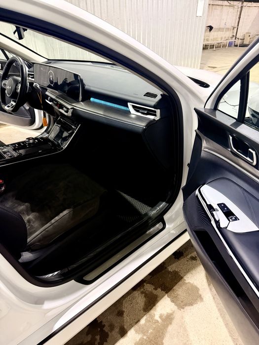 Продоеться новая Киа К5