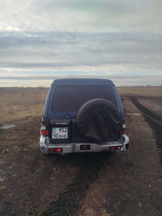 Продам Митсубиси поджеро 2