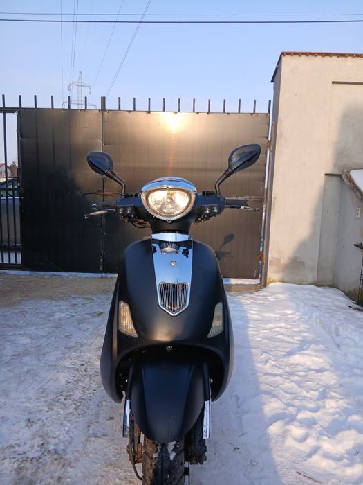 Vând scuter 4 timpi,motor 50 cc, fabricație 2016