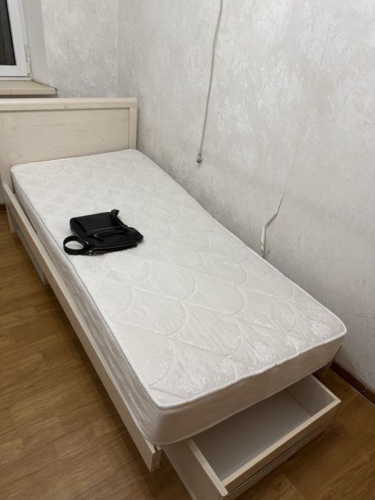 Кровать односпальная