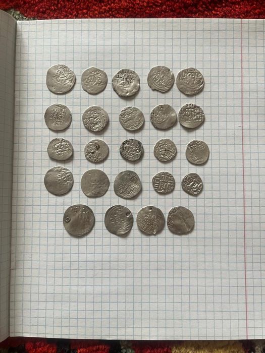 Продам серебренные монеты