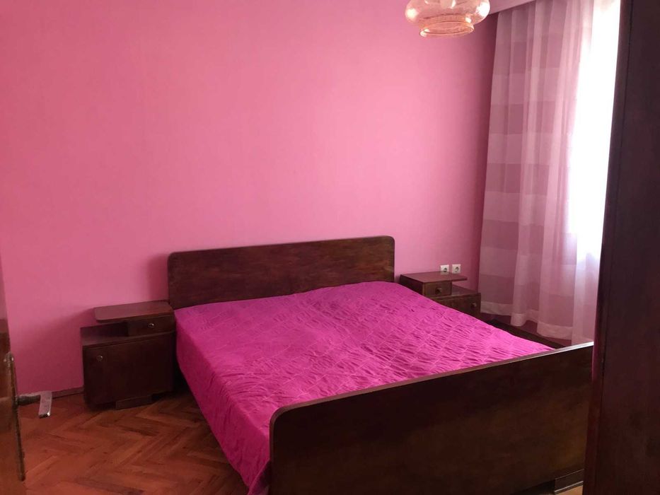 Двустаен имот в Красно село