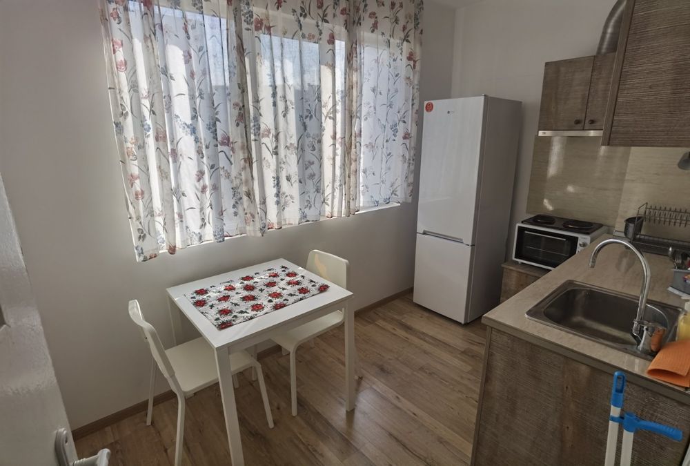 Дава се под наем Двустаен апартамент в Варна, Център - 42 кв.м за 408 € - Снимка #4