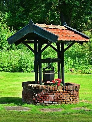 Fântâni săpăm și curățăm