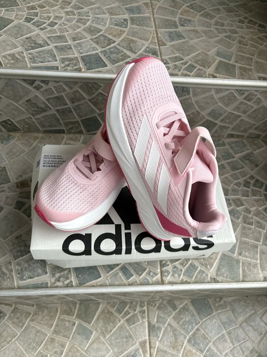 Маратонки за момиче