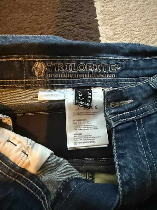 Vând blugi Trilobite Parado Regular fit, mărime 30