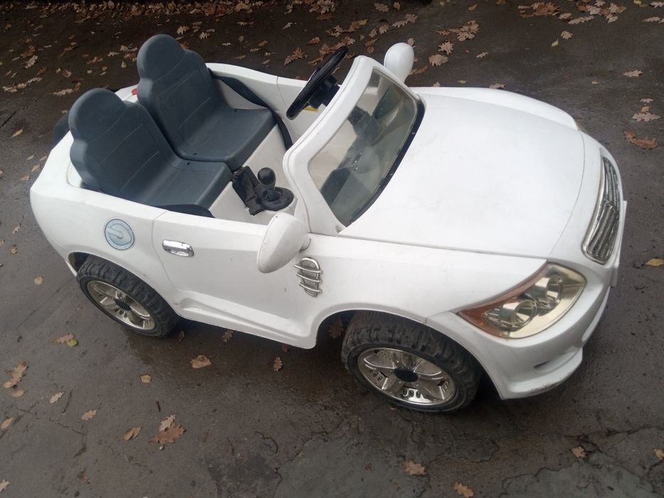 Машина детская на аккумуляторе