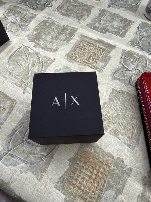 Armani Exchange  часовник