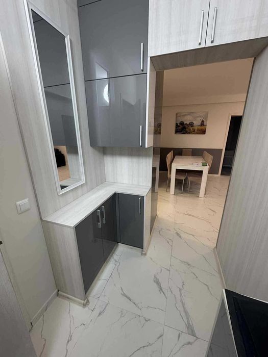 Дава се под наем Тристаен апартамент в София, Надежда 2 - 96 кв.м за 826.71 € - Снимка #1