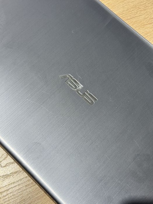 Ноутбук Asus E406M