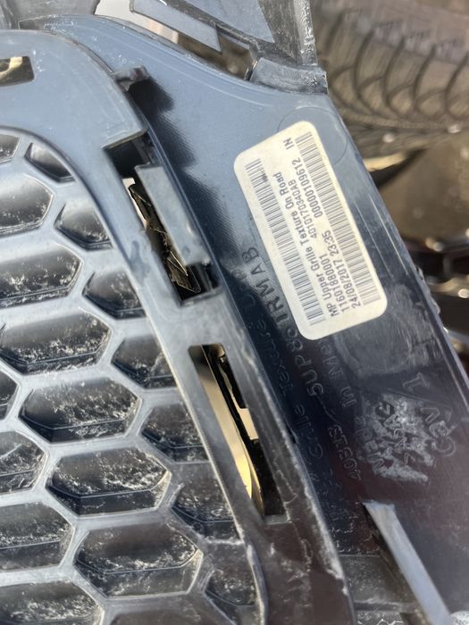 Решетка Jeep Compass 2017-