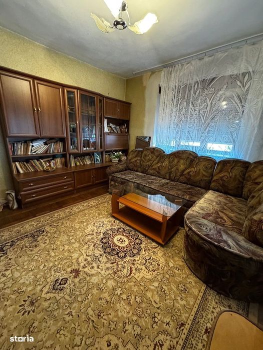 Casa individuala cu 5 camere de vanzare in Cugir