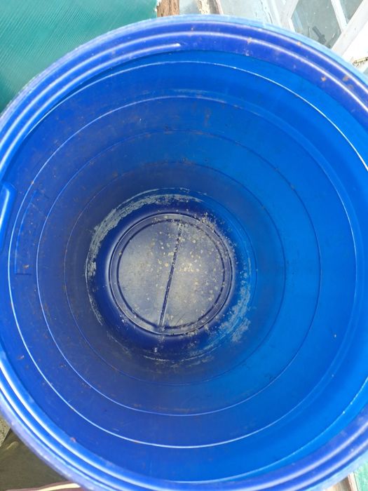 Vând butoi din plastic, pentru apă, must.220 litri  – 150 lei