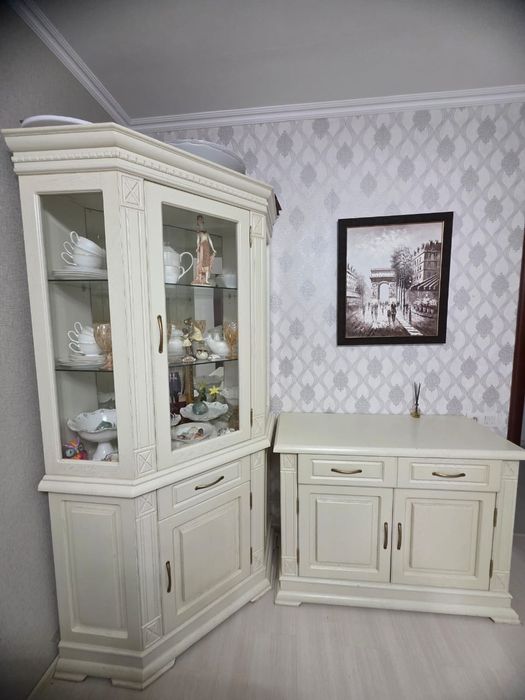 Продам шкаф и комод для гостиной