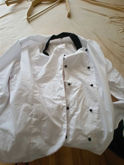 4 броя куртки за готвачи много запазени