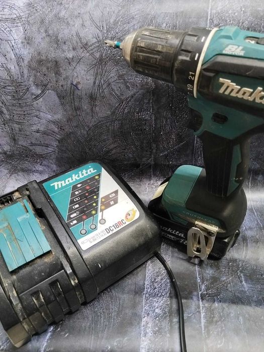 Makita шуруповёрт (Уральск 0701) лот 852566