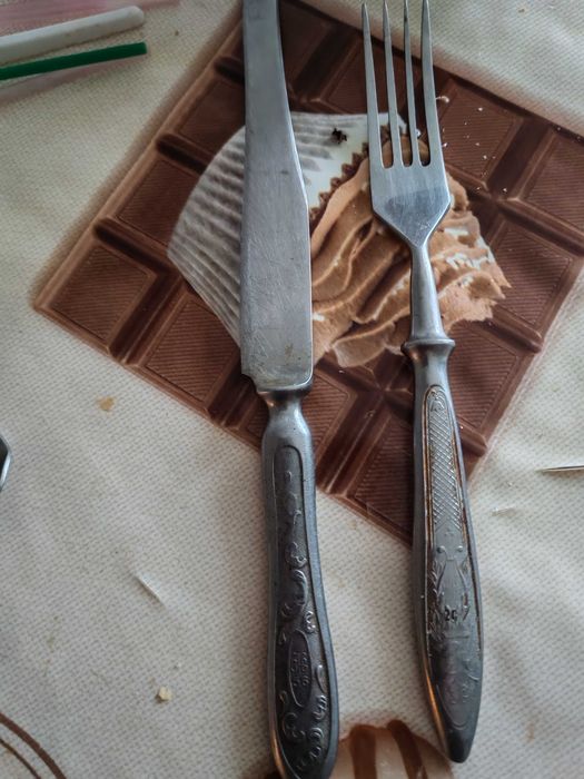 Продам вилки и ножи