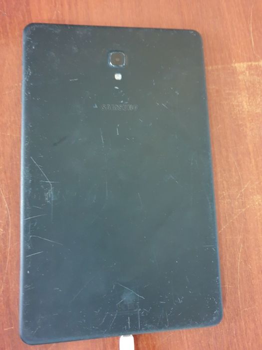 Планшет Samsung T595