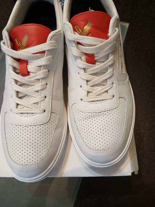 Страхотен модел на LYLE scott 42 носени 1 път