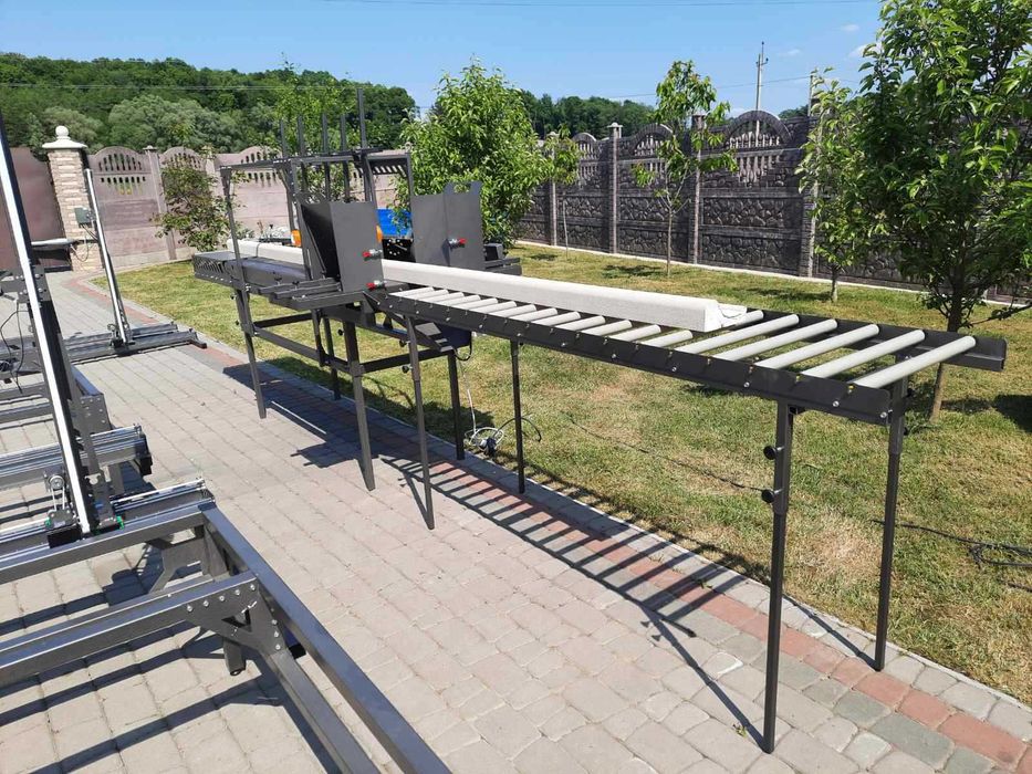 Mașină pentru întărirea decorațiunii fațadelor