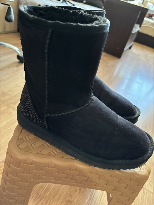 Дамски пухени боти