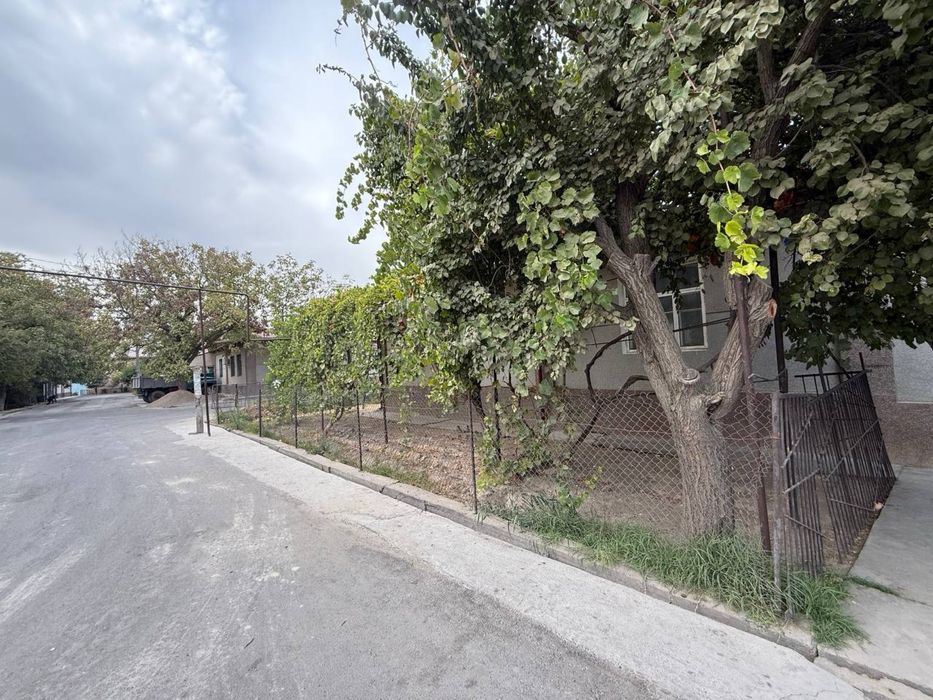 Продается земельный участок 15.3 соток Мевазор махала