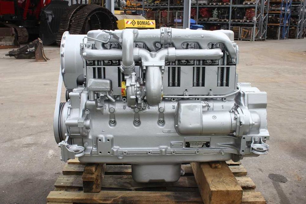Motor Deutz BF6L913 reconditionat 6 pistoane, 106 kw