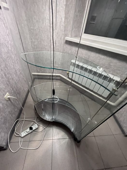 Стеклянная витрина