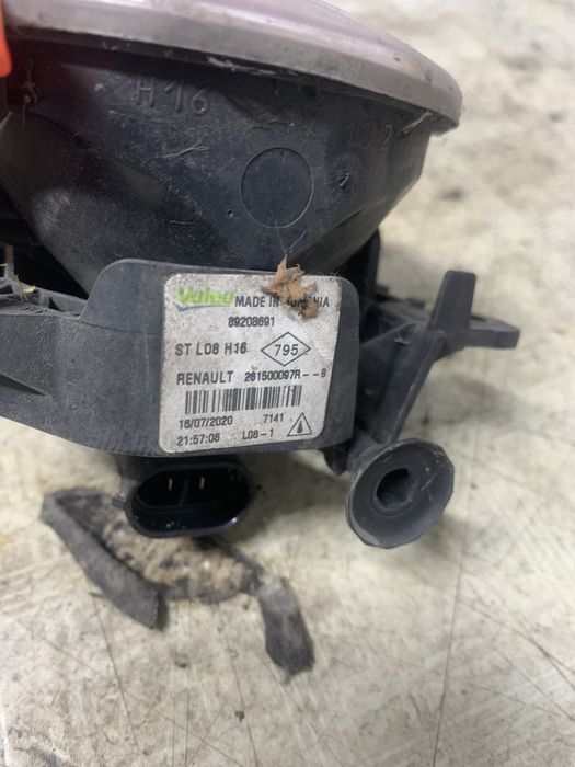 proiector dreapta dacia duster - motorina 2020