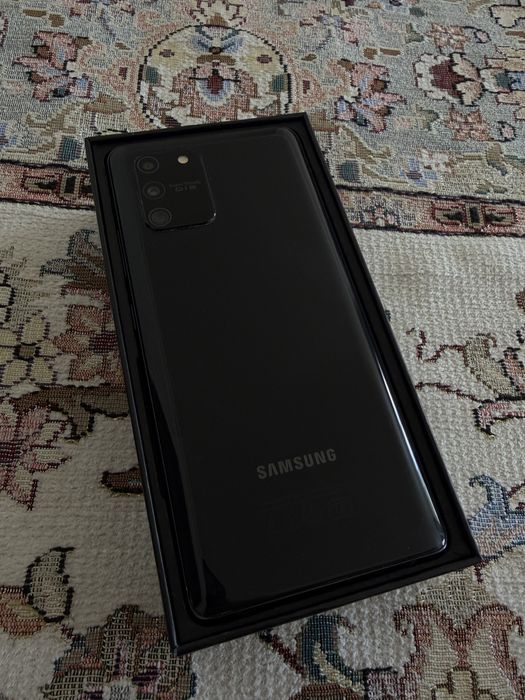 Samsung S10 Lite