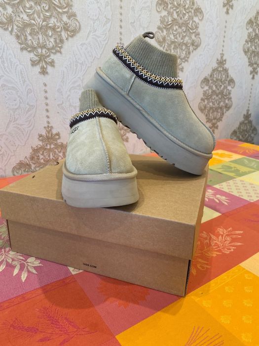 Продам новые женские UGG